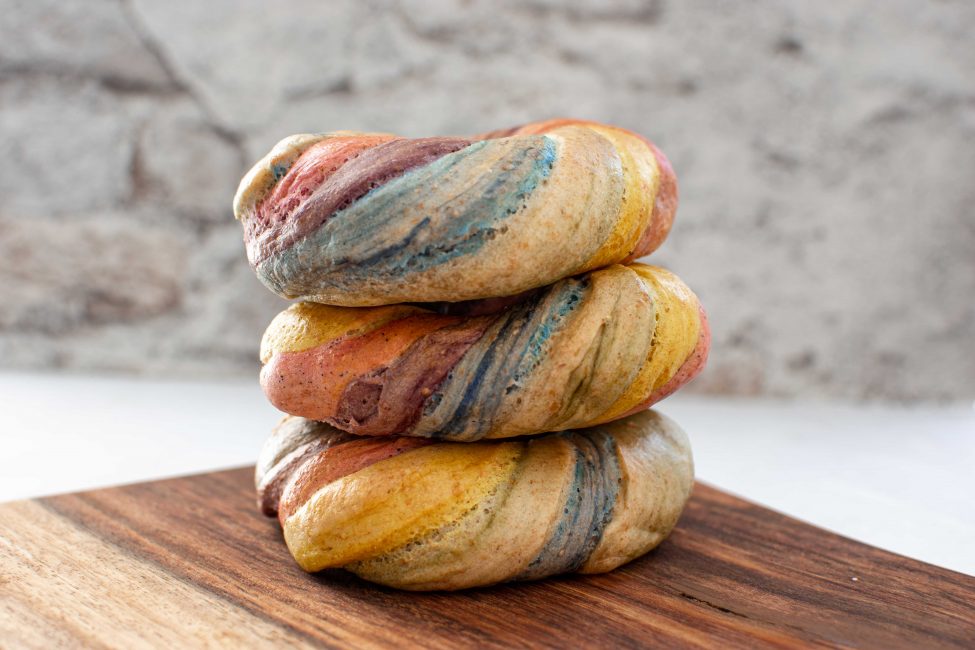 Unicorn bagels (regenboog bagel recept)