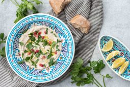 Witte bonendip (hummus van witte bonen)